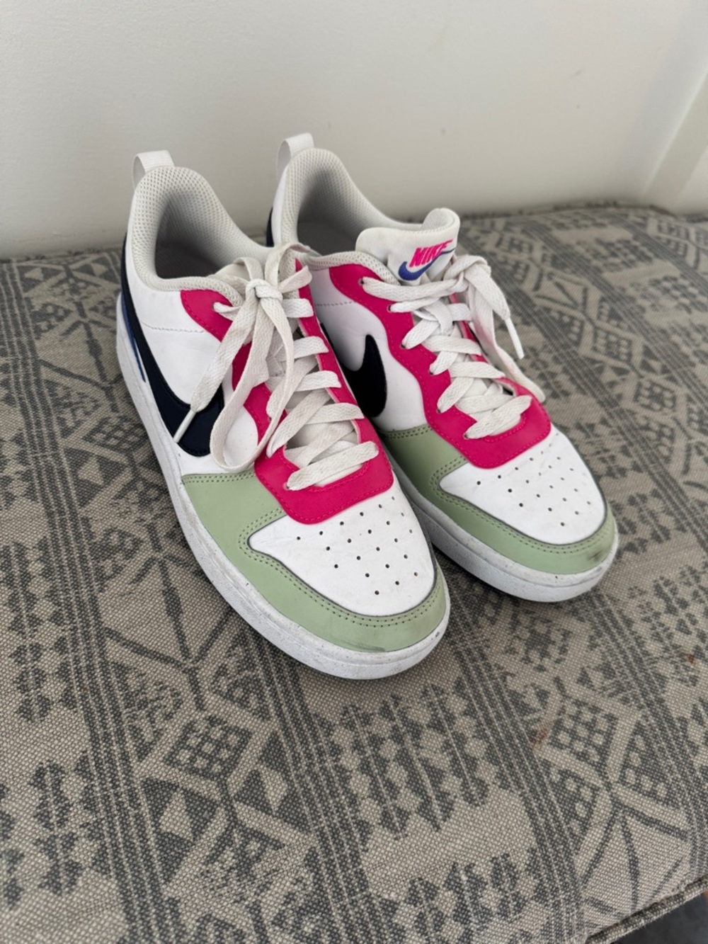 Youth 5.5 White & Pink Nike Air Force Shoes - Picture 4 of 4